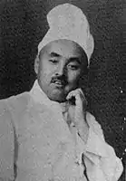 大正2年（1913年）、宮内省大膳寮厨司長に就任した頃の秋山徳蔵（就任は同年11月で、それに先立ち同年7月に結婚し、秋山家の婿養子となった）