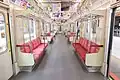 7次車の車内（灰色の床敷物へ交換後）