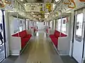 更新工事施工後の第28編成の車内