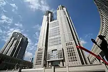東京都庁舎(新宿区)。無料の展望台もあり、観光客も多数訪れる。