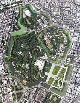 皇居付近の航空写真2019年撮影ここにある航空写真は全て国土交通省 国土地理院 地図・空中写真閲覧サービスの空中写真を基に作成されている。