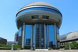 有明水再生センター建物(虹の下水道館は5階,2022年5月)