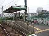 改称直前の三ノ輪橋方面行のりば（2008年6月）改称を控え、「都電」の部分がステッカーで隠されている