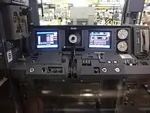 副都心線直通に対応した運転台(画像は改造対応のクハ5152)