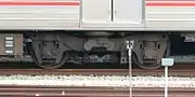 TS1004形動力台車。ボルスタレス台車である