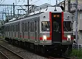 蒲田側からみた第1編成パンタグラフはデハ7670形に2基でデハ7670形は先頭車形状