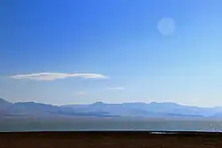 トン湖