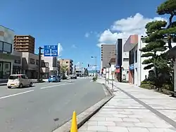 秋田市通町。画像右側が保戸野通町にあたる。