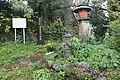 刀の元の六地蔵刀の元は鷹島掃討戦で捕虜となった元兵を斬首した地と伝承される。刀の元の六地蔵は「天正十三年(1585年)十月廿三日」と刻まれており、安土桃山時代に建立されたことが窺える。長崎県松浦市鷹島町中通免