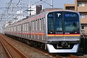 2000系(2022年4月23日 南行徳駅)