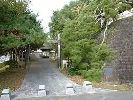 寺池城城門