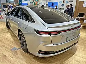 SEDAN FCEV Z リア