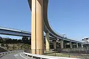 ジャンクション中心部はレンガ色で秋の紅葉をイメージ。