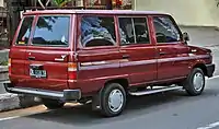 3代目スーパー・キジャンG(Super Kijang G KF52)1992年代後期型・リア