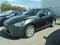 デミオセダン(現・MAZDA2 SEDAN、日本名・マツダ教習車)のOEMであるヤリスiA