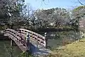 中央部にある池
