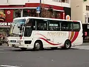 参考：豊橋観光自動車時代の塗装（豊鉄ミデイ、三菱ふそう・エアロバスMM）