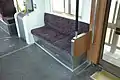中間車のロングシート
