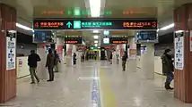 東西線ホーム