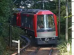 箱根登山電車80&nbsp;‰を走る「アレグラ号」