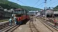 駅西側の引き込み線。左側は富山地方鉄道宇奈月温泉駅（2018年5月）