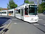 1990年代以降は超低床電車の導入が進められている(2007年撮影)