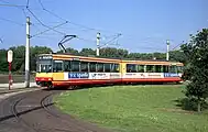 ループ線を走行する車両（522、1991年撮影）