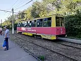 71-605（後方）（2022年撮影）