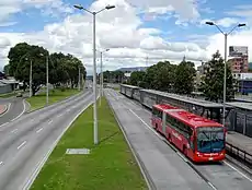 BRT（コロンビア：TransMilenio）