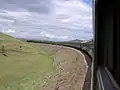 ゴビ砂漠を走行中の列車