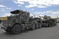M1070 HETS(英語版)