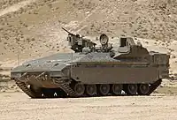 トロフィーを装備したナメルAPC