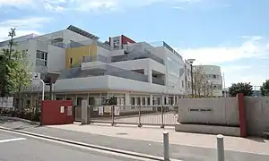 津田沼小学校 (2016年6月撮影)