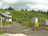 津軽二股駅出入口からみた旧津軽今別駅（連絡通路通路閉鎖前）（2010年8月）