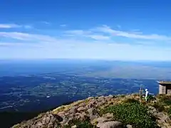 山頂付近から津軽半島西岸