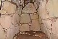 玄室（奥壁方向）