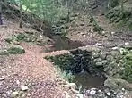 月日磐に至る道中の堰