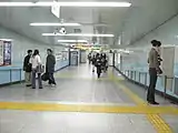 有楽町線⇔大江戸線連絡通路（2005年12月）