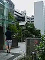 靖国通り・北の丸スクエア方面から本殿を望む