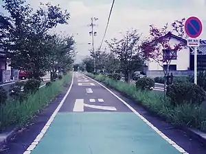 廃線跡を利用した自転車道旧妻駅付近（1997年）
