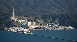 敦賀セメントと隣接する敦賀火力発電所