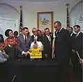恩赦を受ける前の七面鳥を受け取るリンドン・ジョンソン大統領 1967年