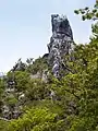 お塔石