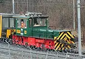 車庫の入換用として蓄電池機関車も在籍する