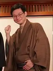 桂(かつら) 蝶(ちょう)の治(じ)