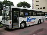 川崎市営バスから移籍したヴァンフォーレ甲府ラッピング車(山梨交通敷島営業所・C729:除籍)
