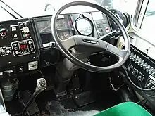 U-RP210GANの運転席(6速フロアシフト仕様)