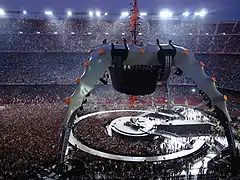 U2の『U2 360° Tour』 （カンプ・ノウ）の様子