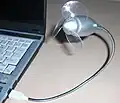 USBポートに直結するフレキシブルタイプのUSB扇風機