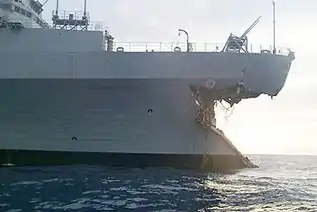 衝突した「デンバー」の艦首